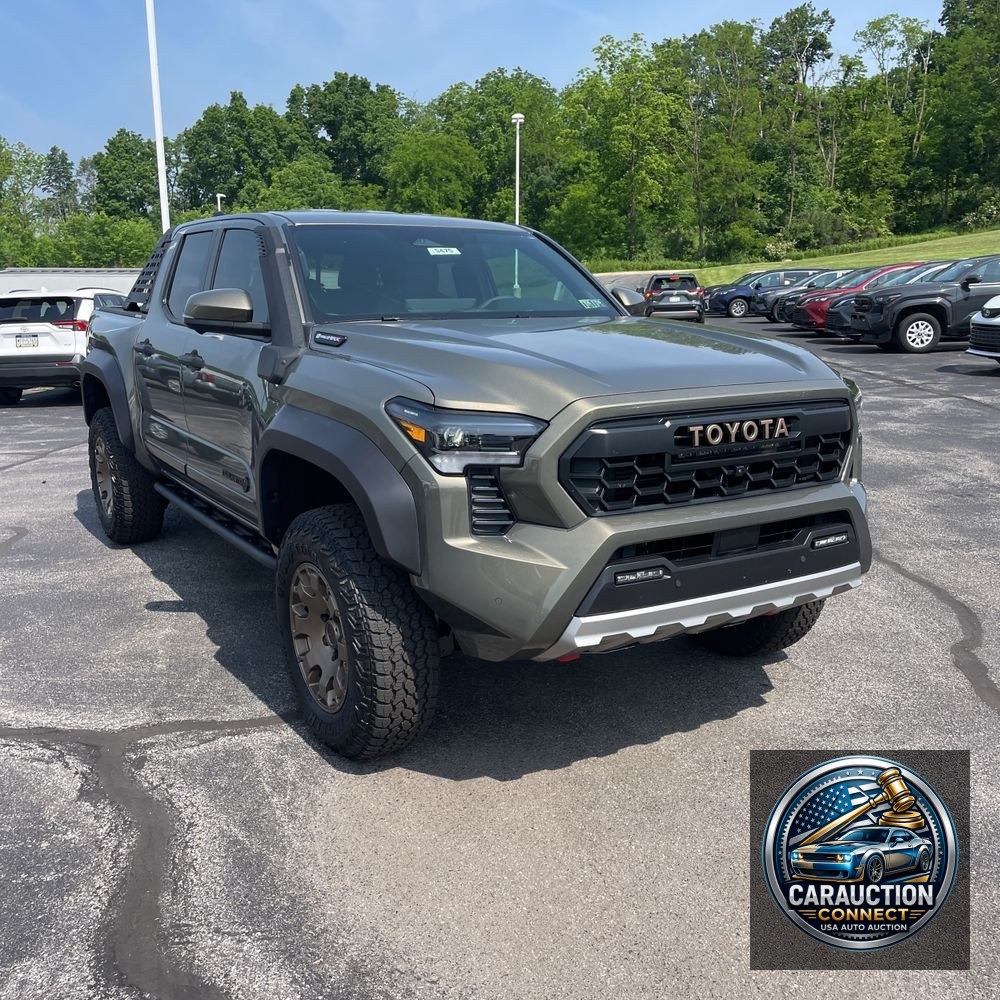 2025 Toyota Tacoma Trailhunter HV