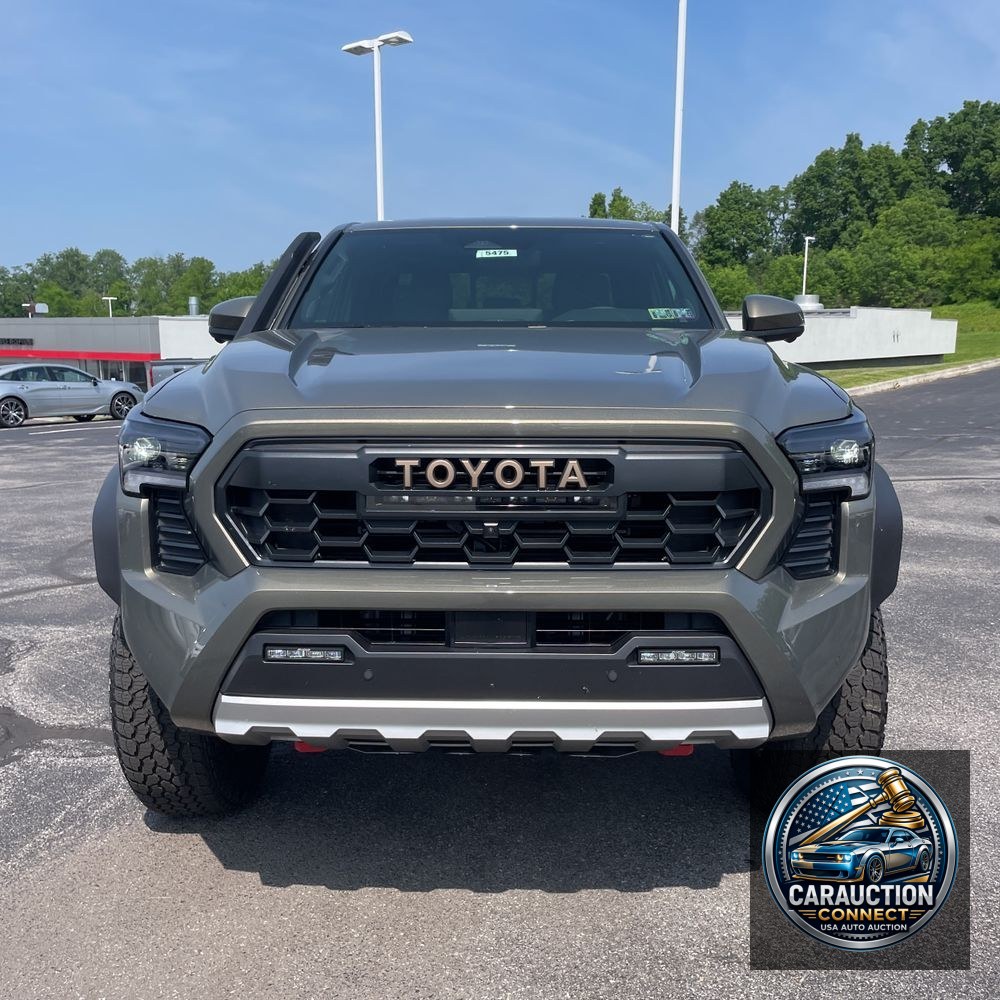 2025 Toyota Tacoma Trailhunter HV