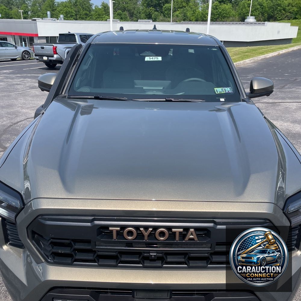 2025 Toyota Tacoma Trailhunter HV