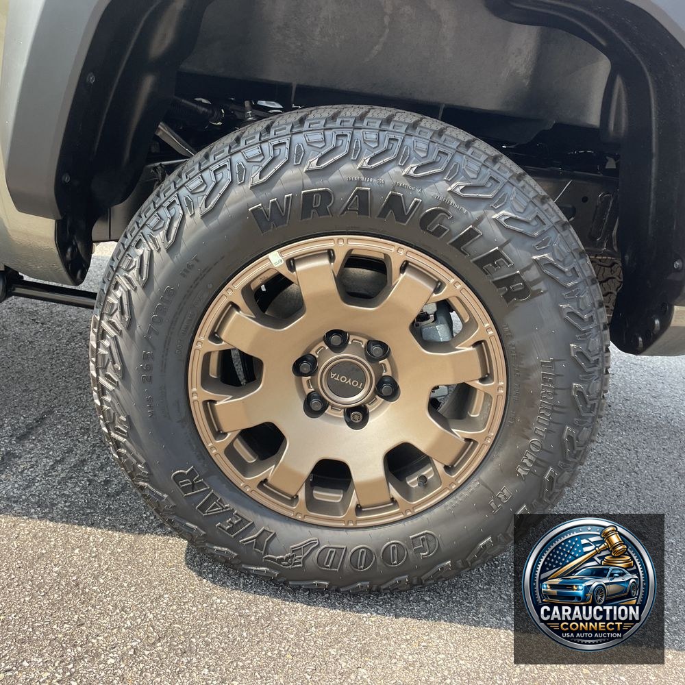 2025 Toyota Tacoma Trailhunter HV