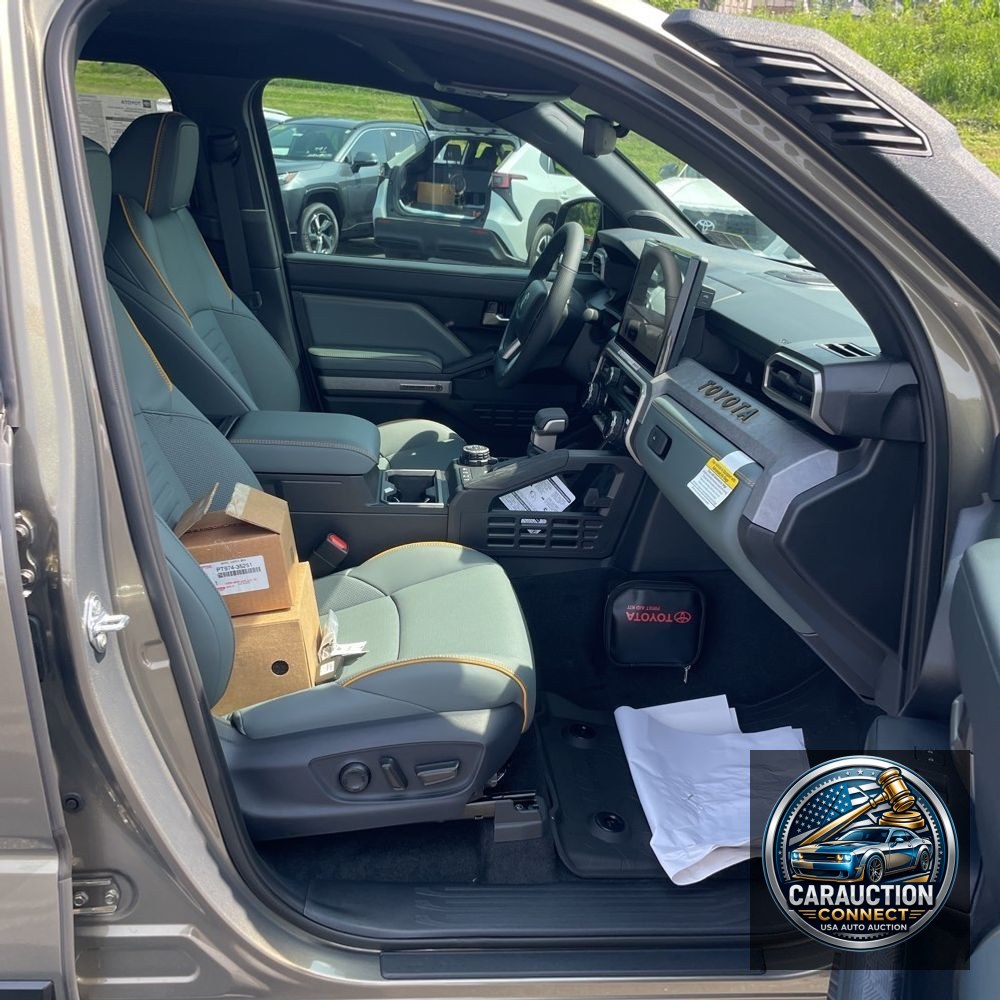 2025 Toyota Tacoma Trailhunter HV