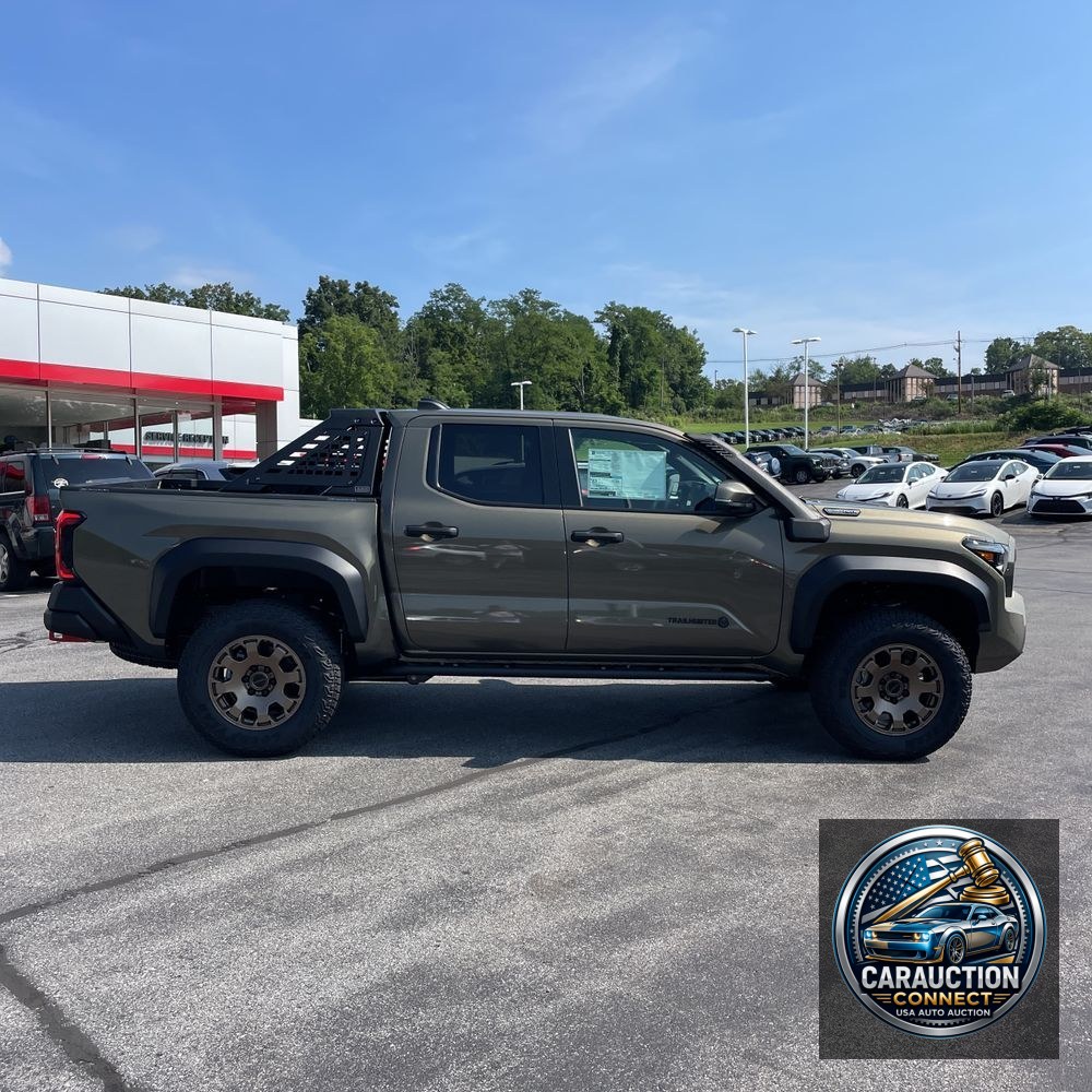 2025 Toyota Tacoma Trailhunter HV