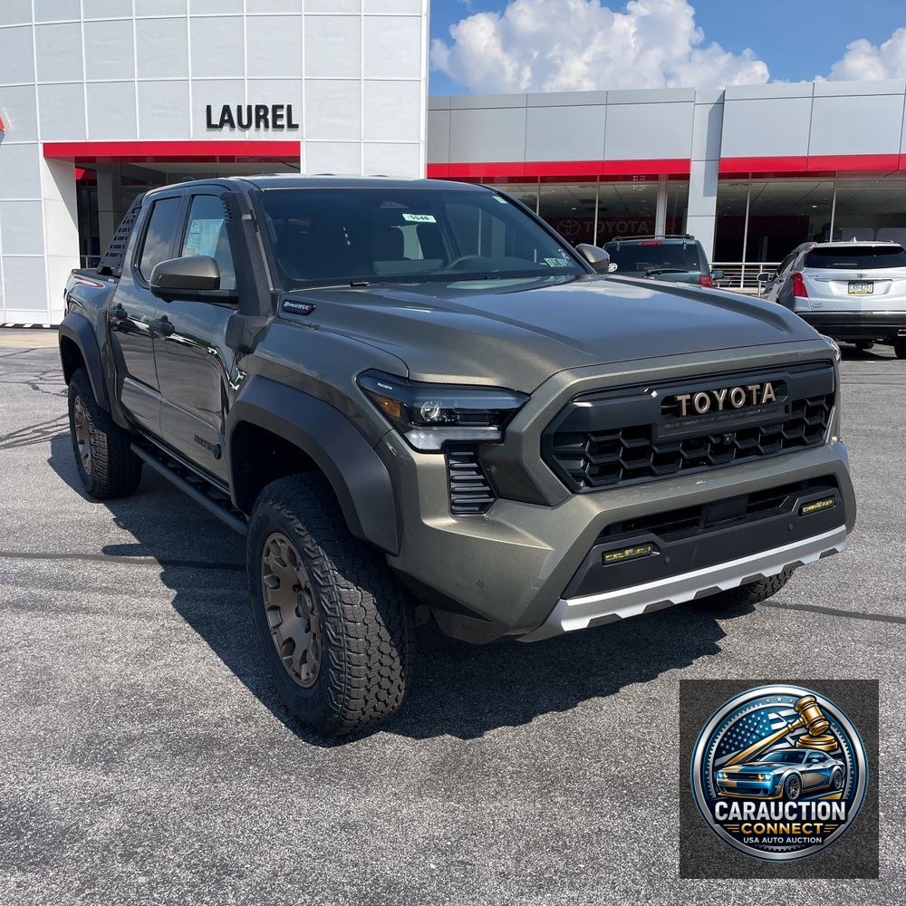 2025 Toyota Tacoma Trailhunter HV