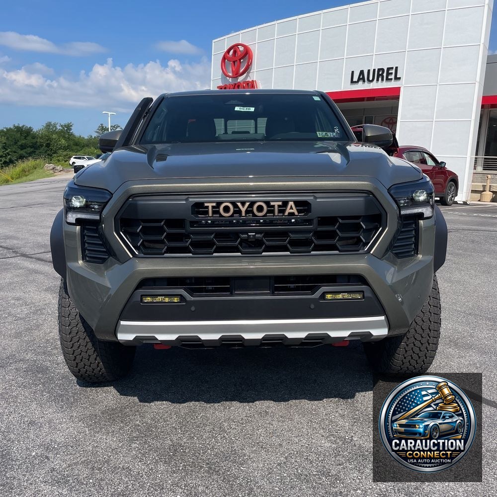 2025 Toyota Tacoma Trailhunter HV