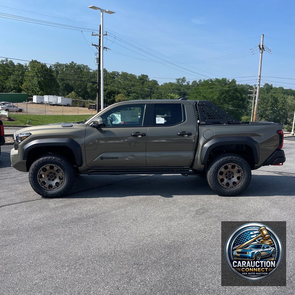 2025 Toyota Tacoma Trailhunter HV