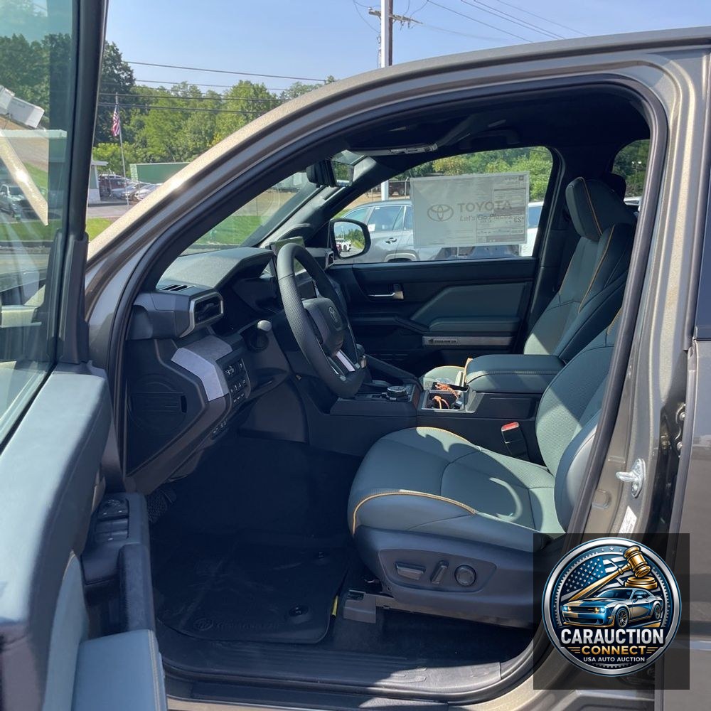 2025 Toyota Tacoma Trailhunter HV