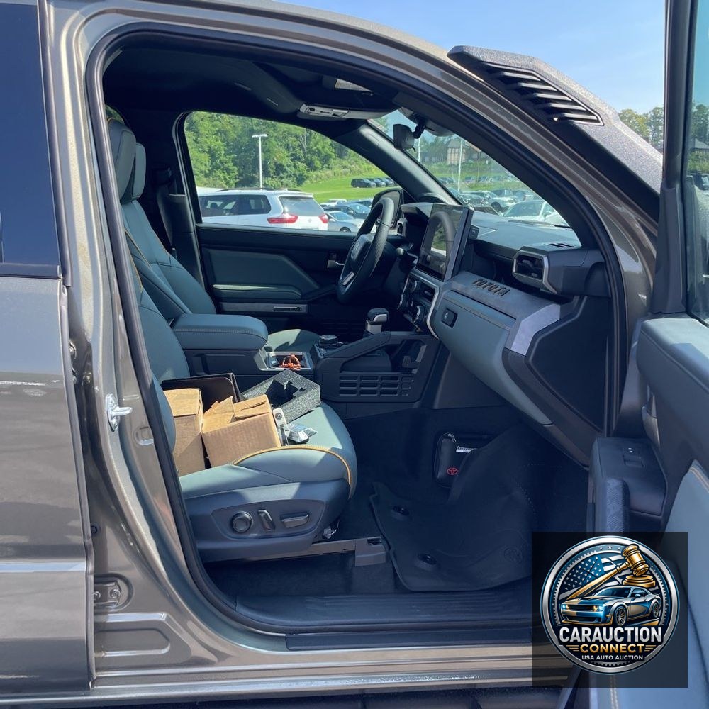 2025 Toyota Tacoma Trailhunter HV