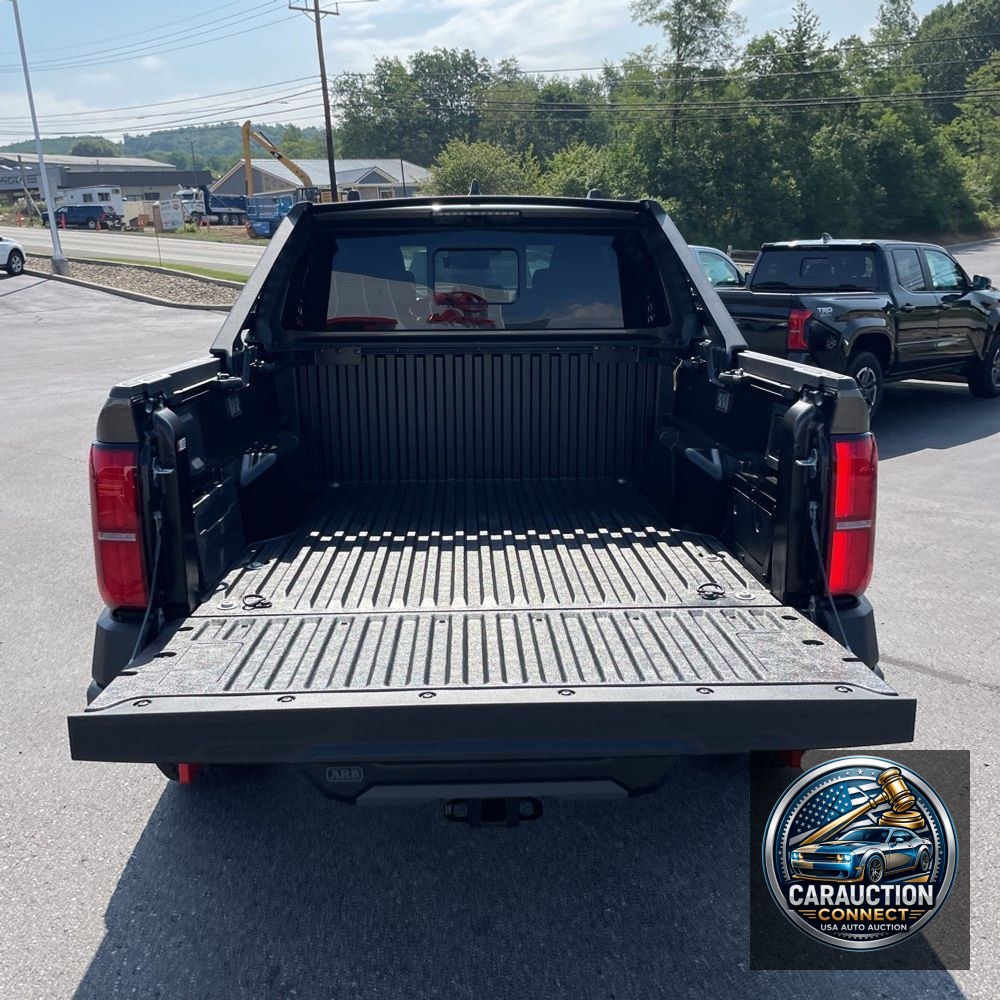2025 Toyota Tacoma Trailhunter HV