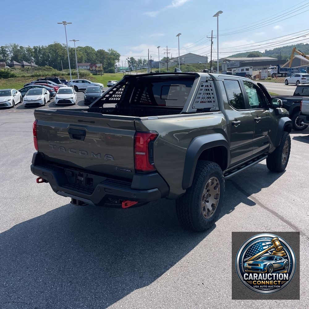 2025 Toyota Tacoma Trailhunter HV