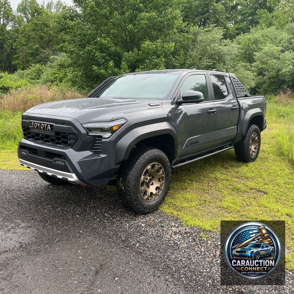 2025 Toyota Tacoma Trailhunter HV