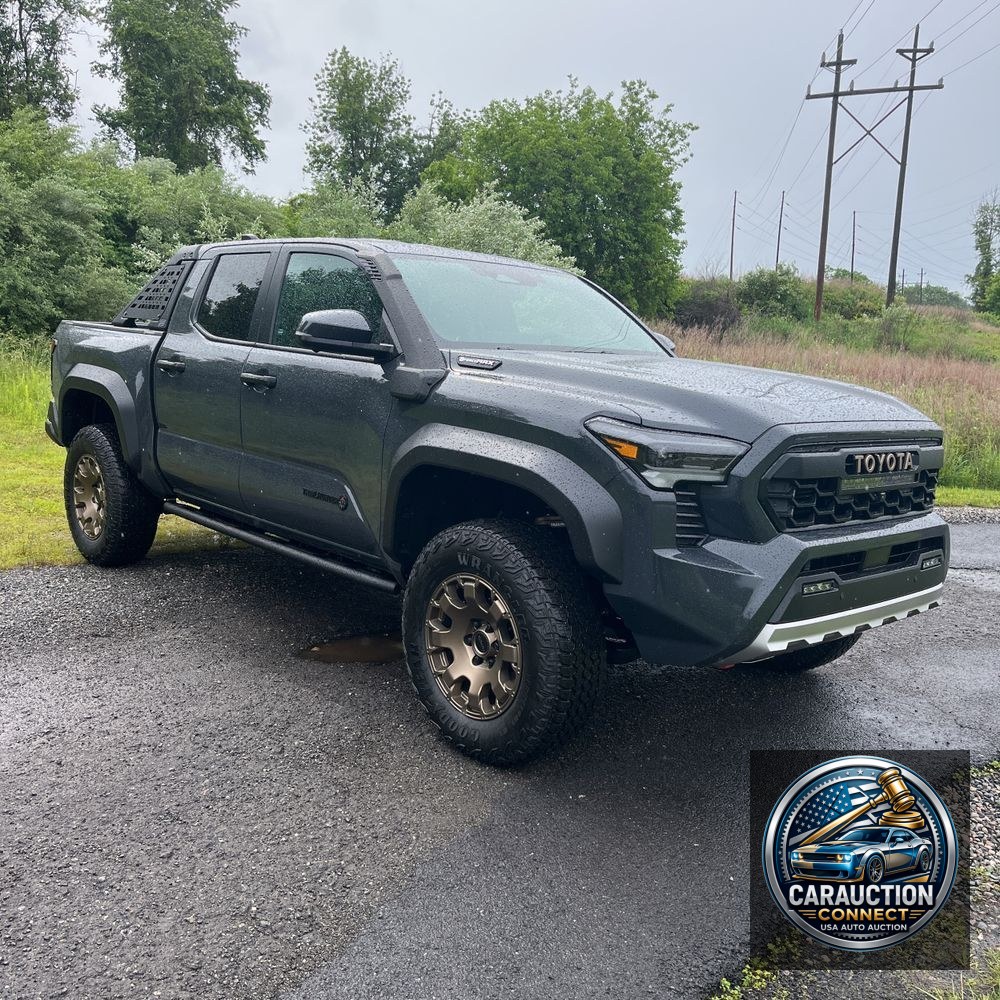 2025 Toyota Tacoma Trailhunter HV