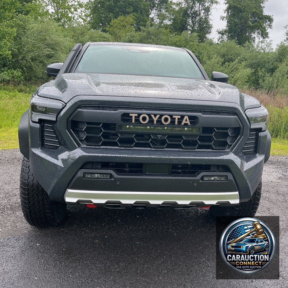 2025 Toyota Tacoma Trailhunter HV