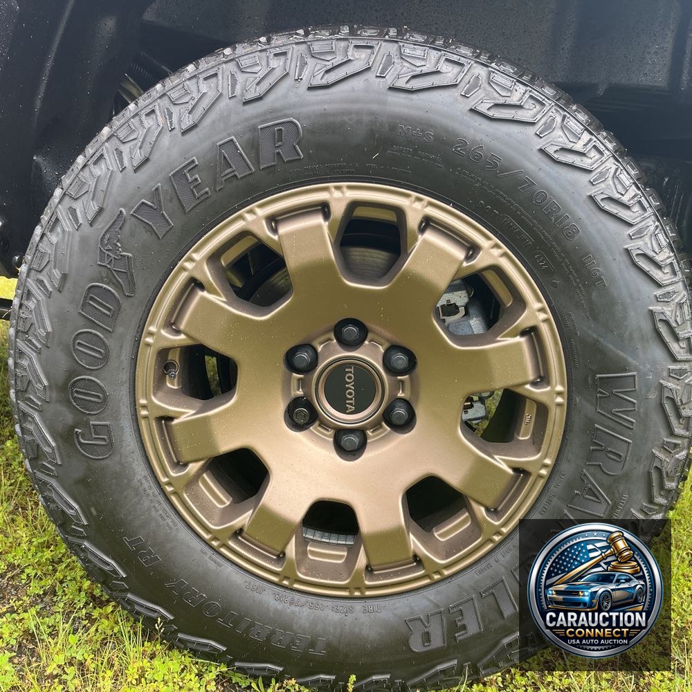 2025 Toyota Tacoma Trailhunter HV