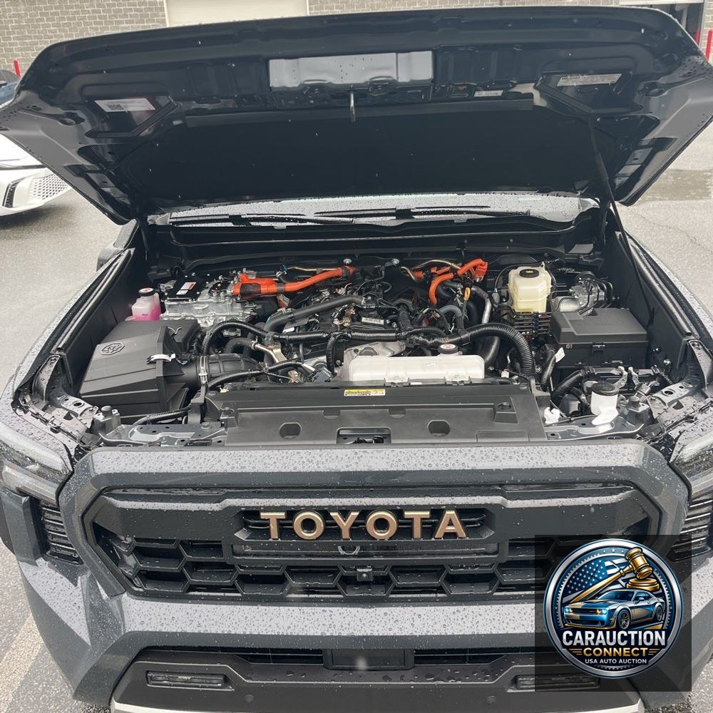 2025 Toyota Tacoma Trailhunter HV