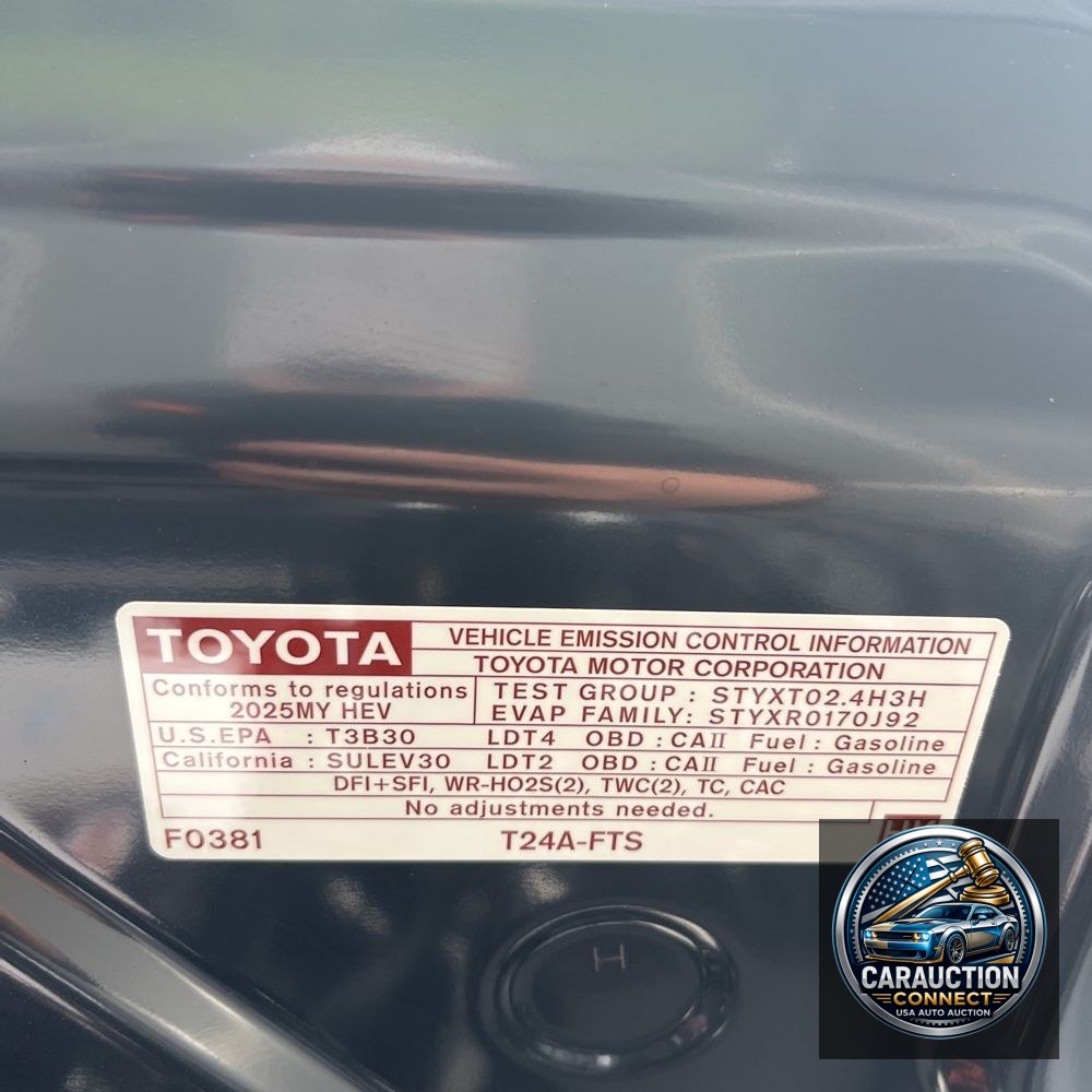 2025 Toyota Tacoma Trailhunter HV