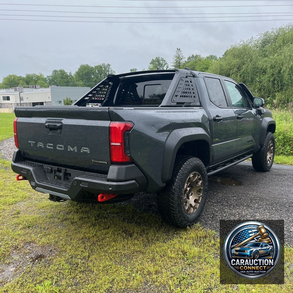 2025 Toyota Tacoma Trailhunter HV