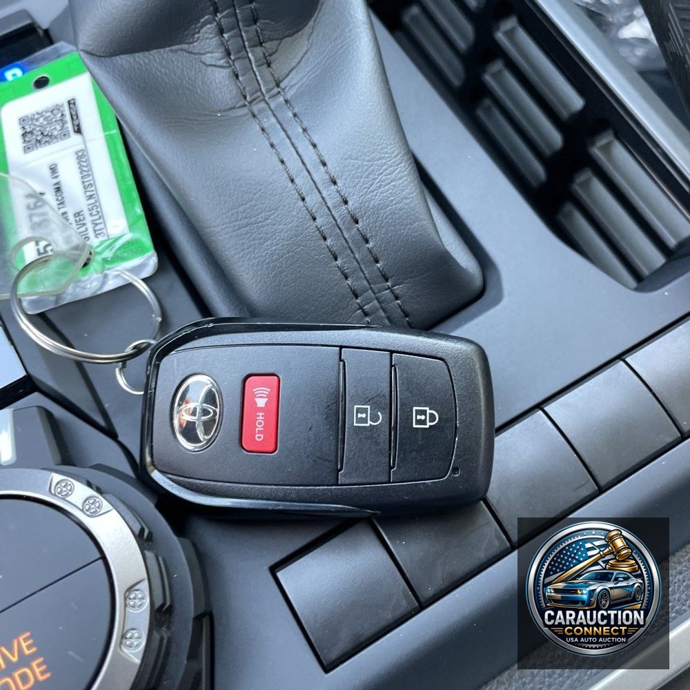 2025 Toyota Tacoma TRD Sport HV
