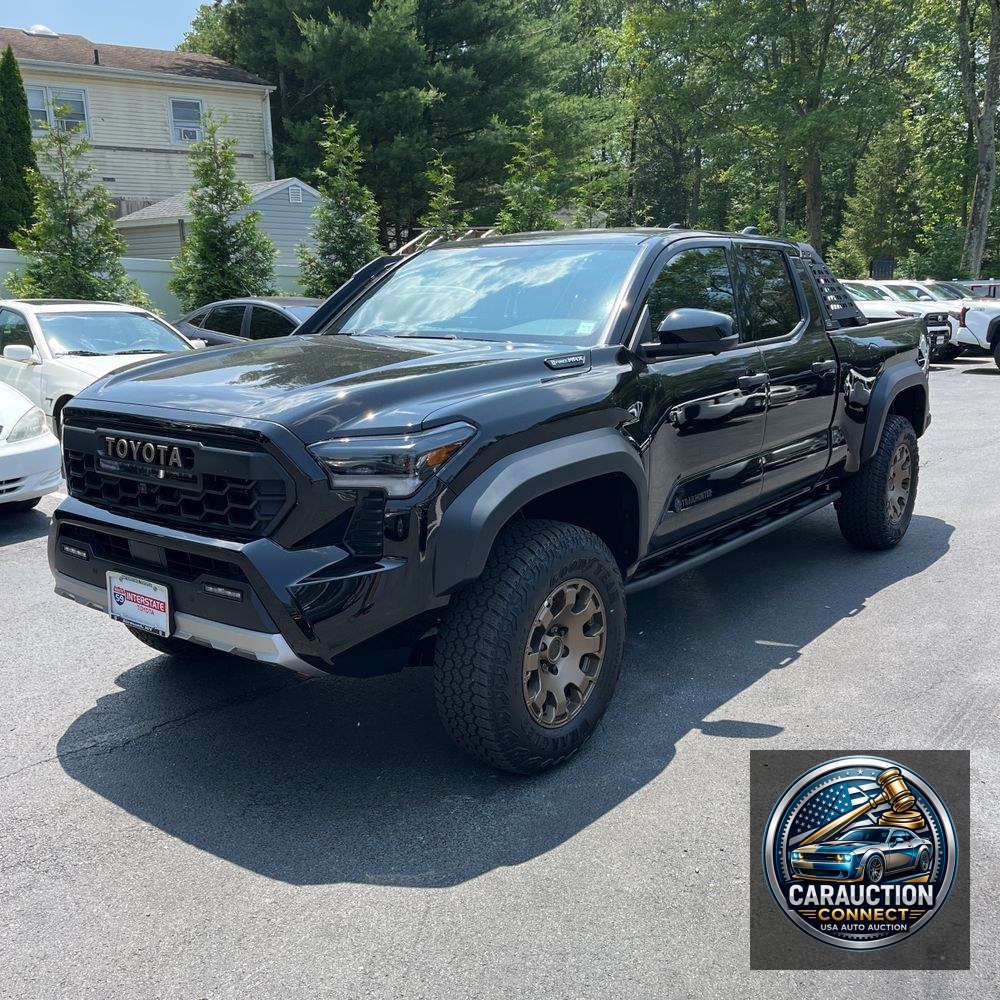 2025 Toyota Tacoma Trailhunter HV