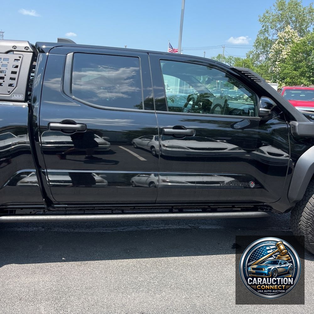 2025 Toyota Tacoma Trailhunter HV
