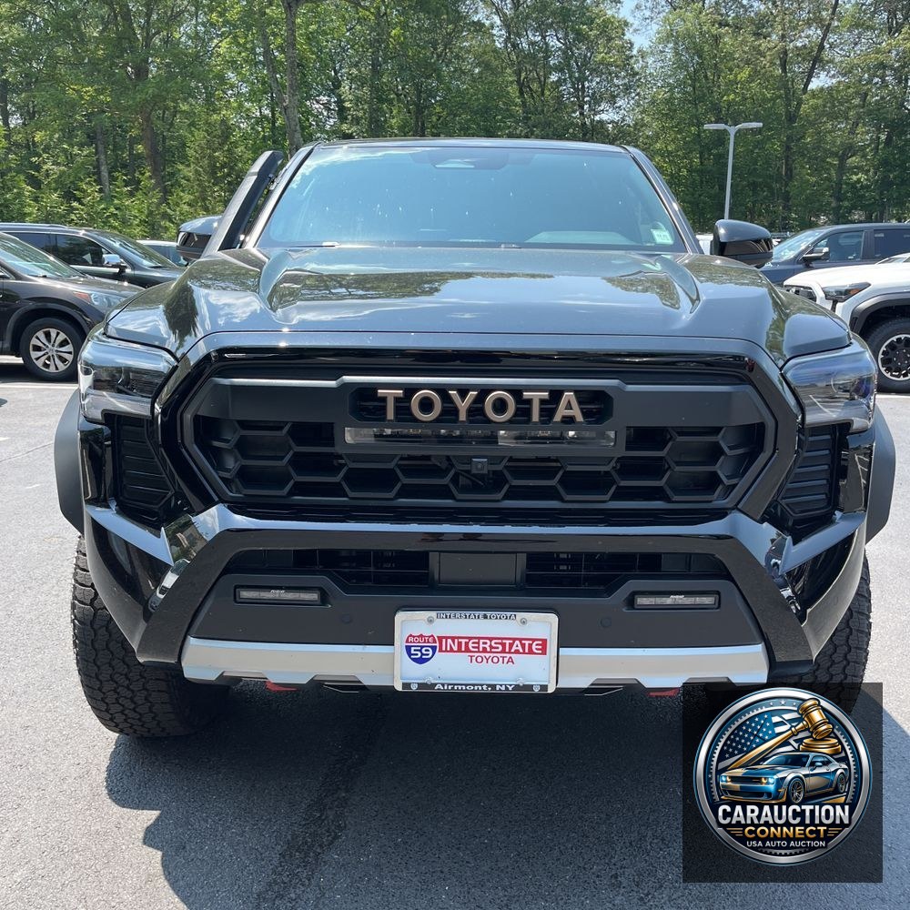 2025 Toyota Tacoma Trailhunter HV