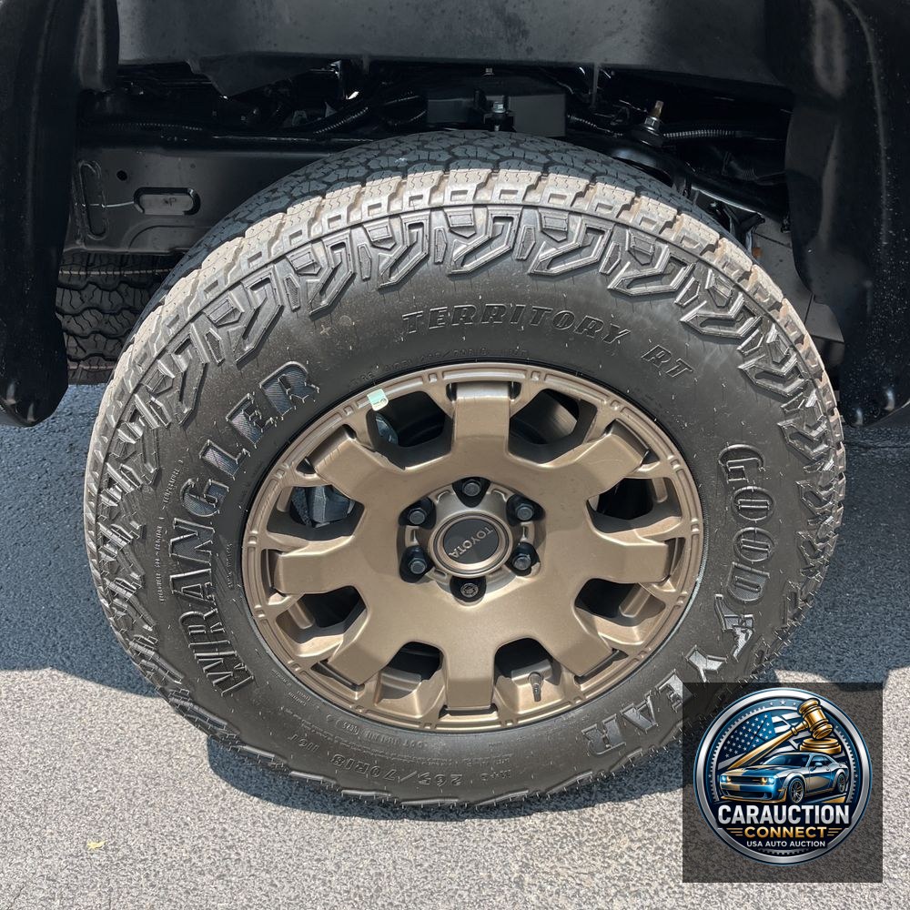 2025 Toyota Tacoma Trailhunter HV
