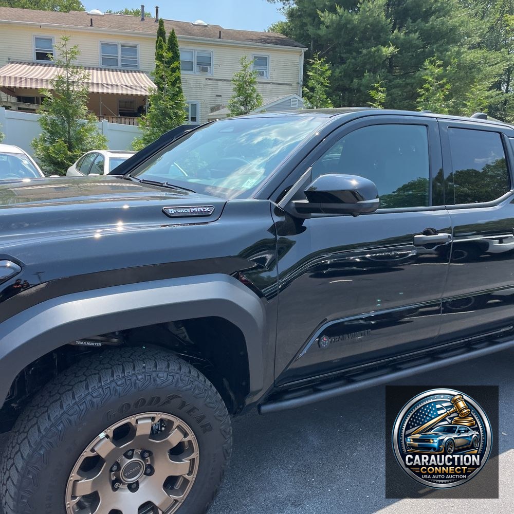 2025 Toyota Tacoma Trailhunter HV