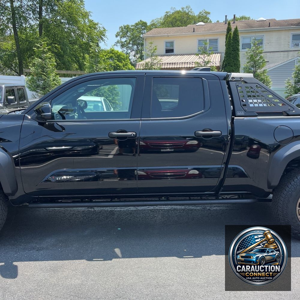 2025 Toyota Tacoma Trailhunter HV
