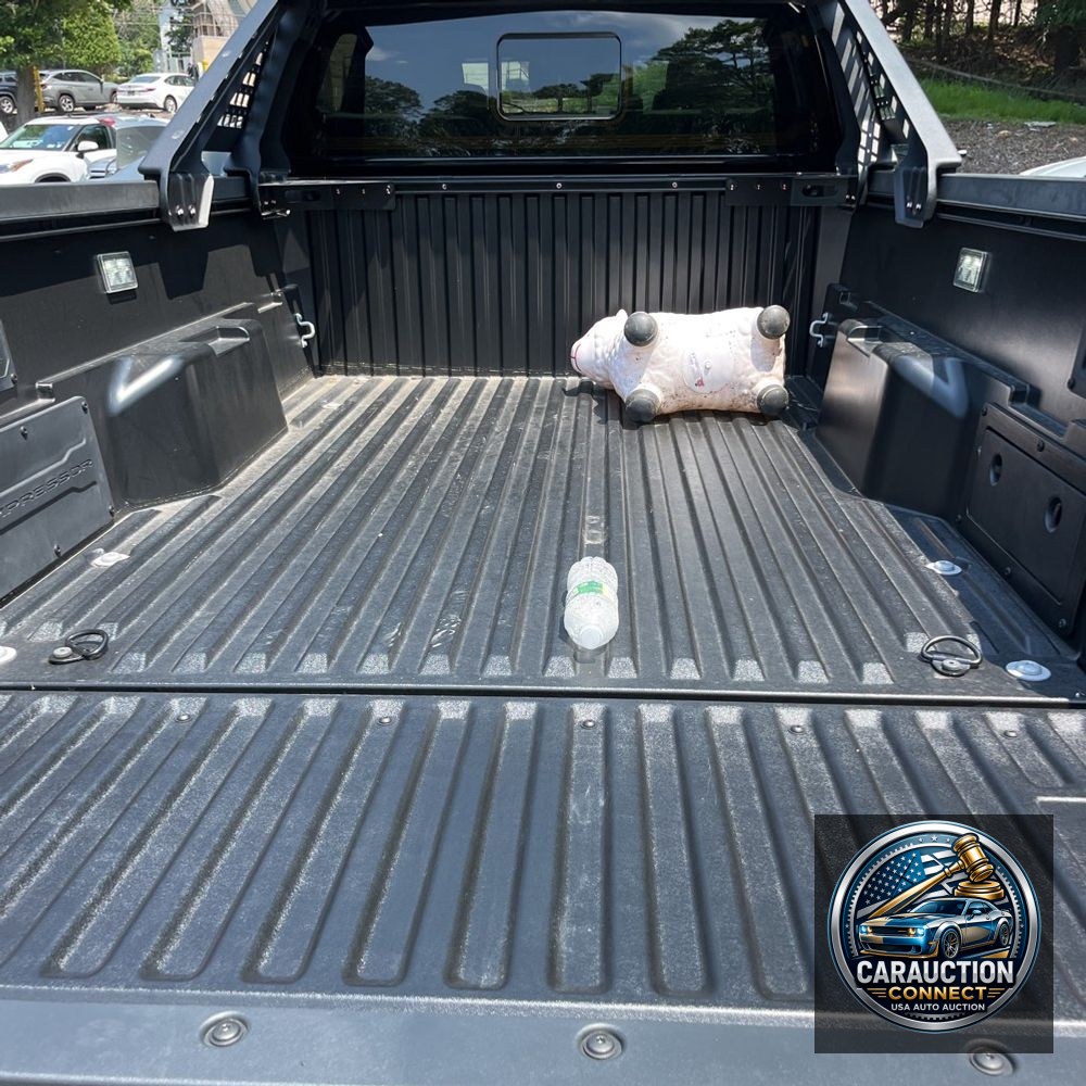2025 Toyota Tacoma Trailhunter HV