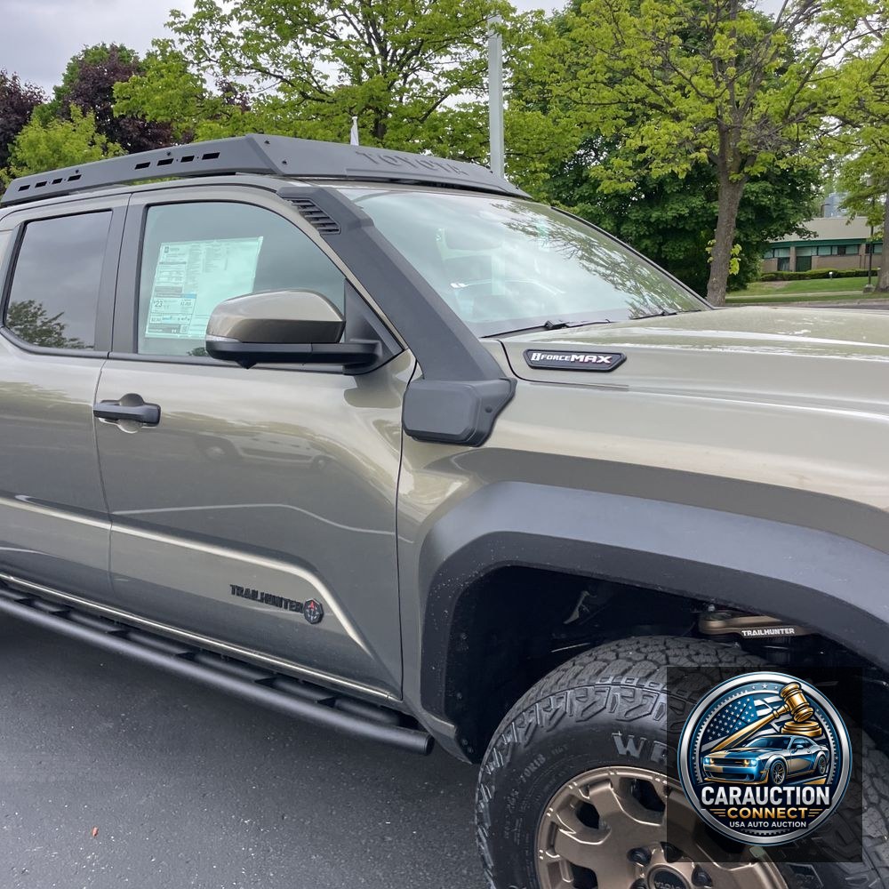 2025 Toyota Tacoma Trailhunter HV