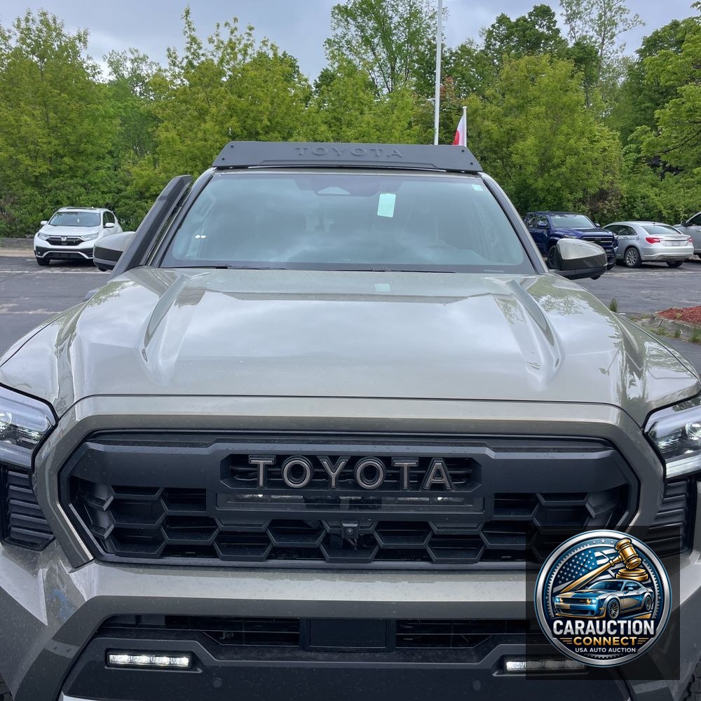 2025 Toyota Tacoma Trailhunter HV