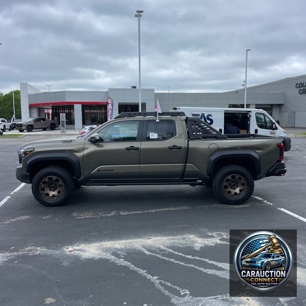 2025 Toyota Tacoma Trailhunter HV
