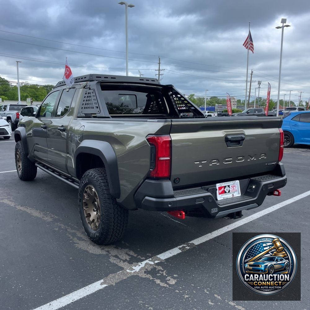 2025 Toyota Tacoma Trailhunter HV