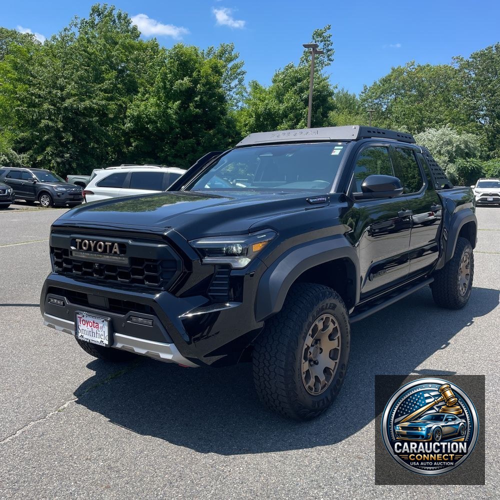 2025 Toyota Tacoma Trailhunter HV