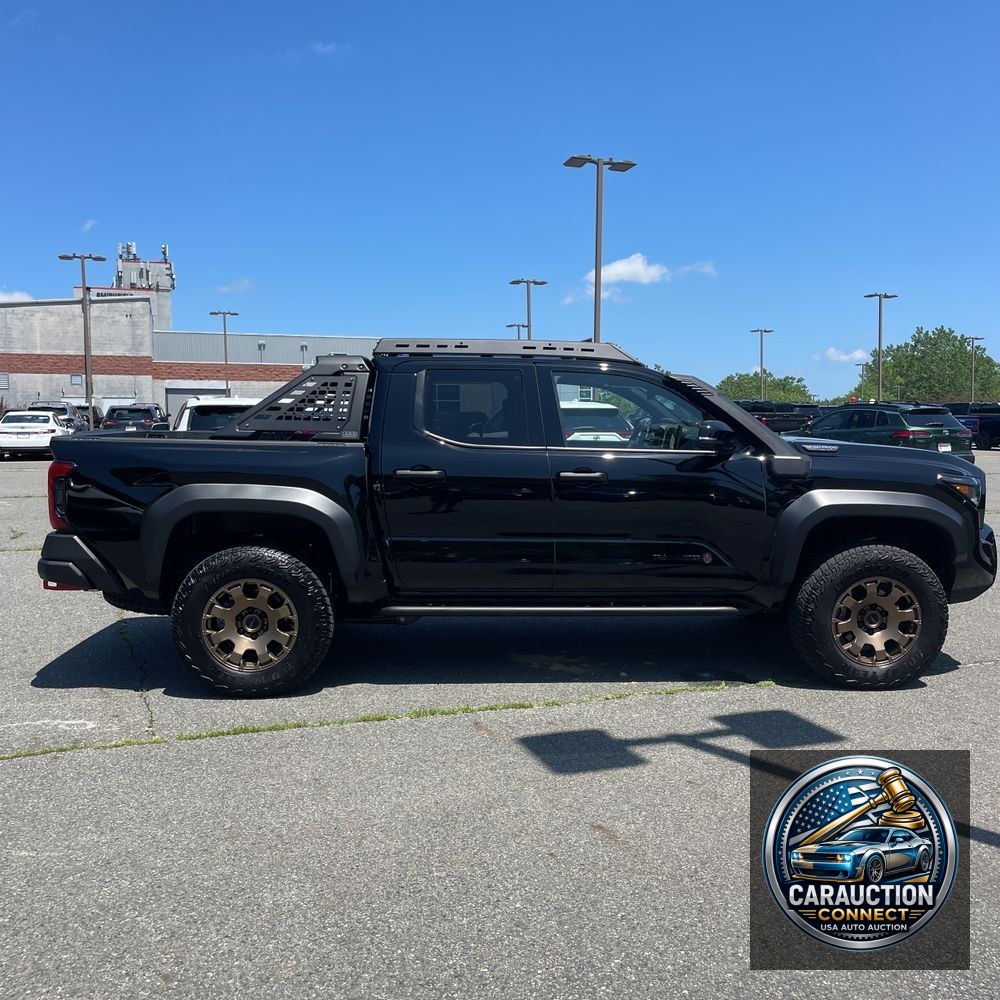 2025 Toyota Tacoma Trailhunter HV