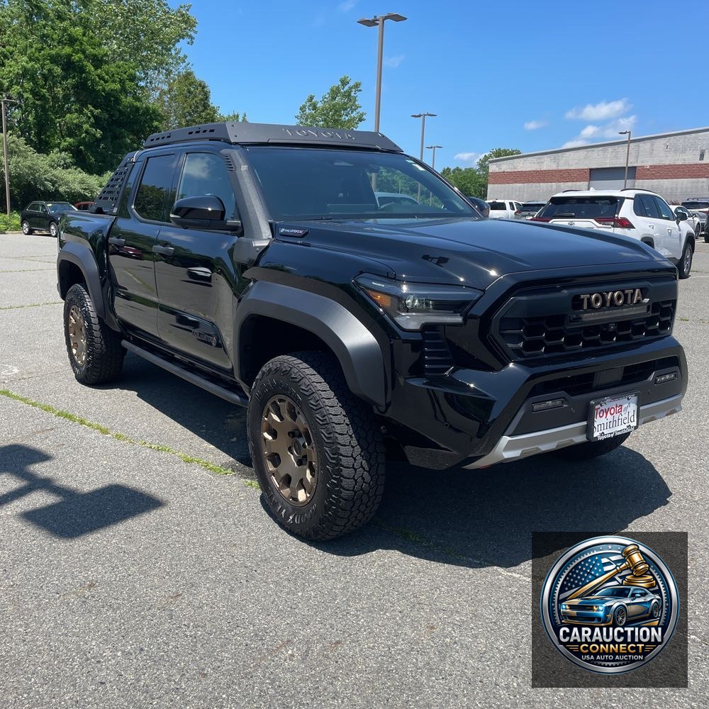2025 Toyota Tacoma Trailhunter HV