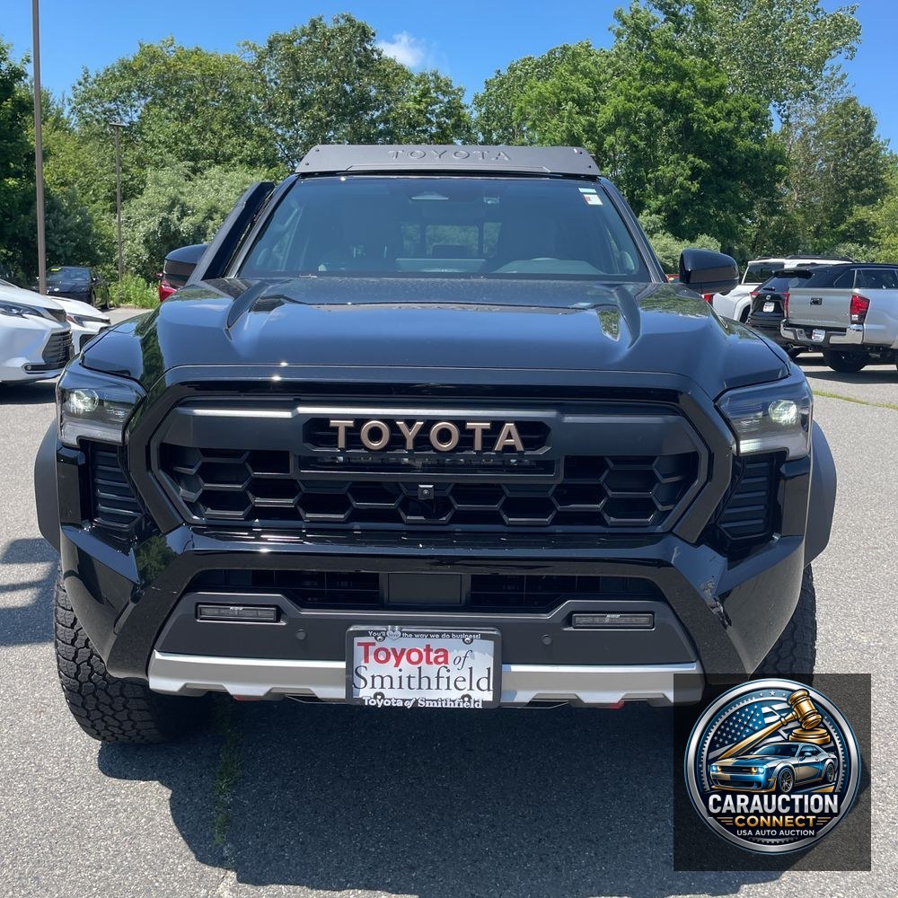 2025 Toyota Tacoma Trailhunter HV
