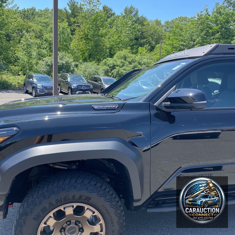 2025 Toyota Tacoma Trailhunter HV