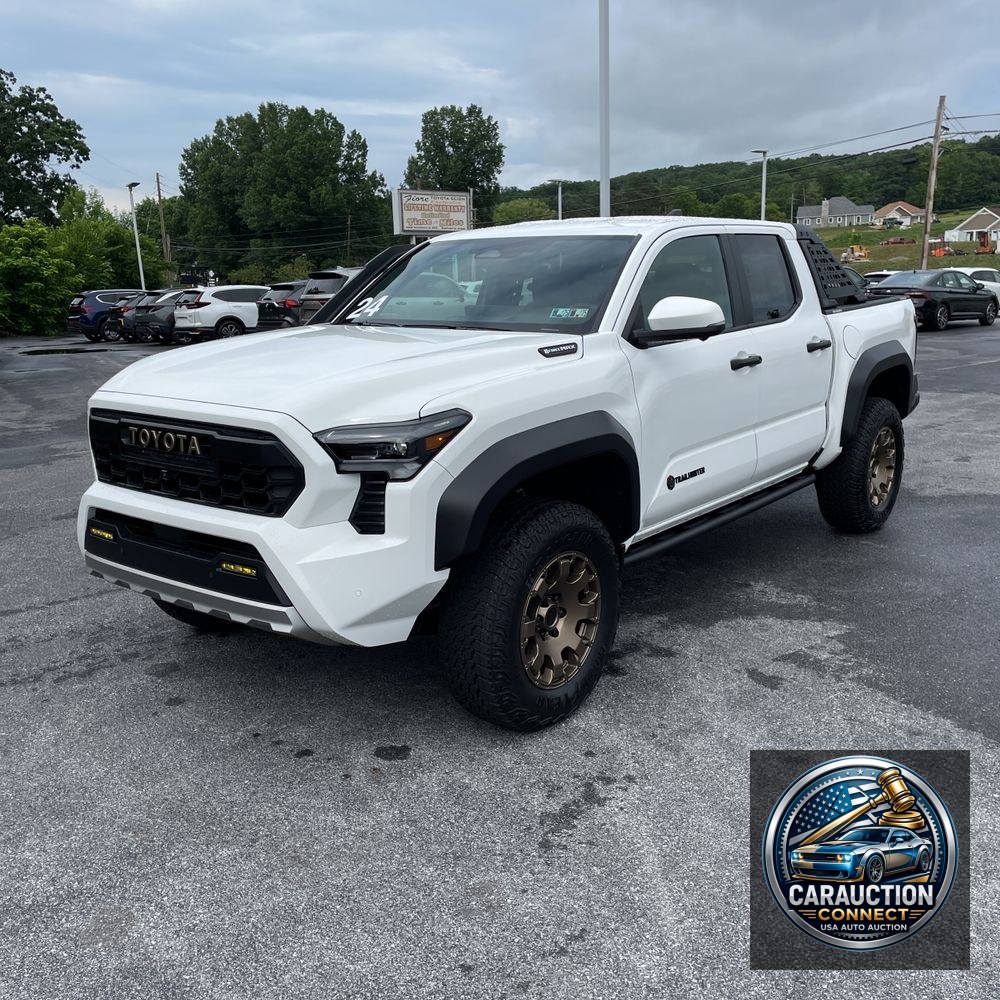 2024 Toyota Tacoma Trailhunter HV