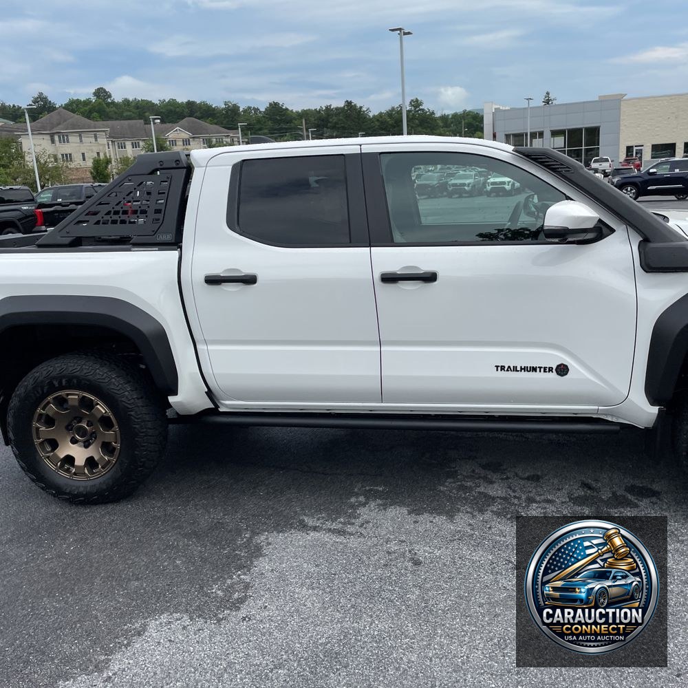 2024 Toyota Tacoma Trailhunter HV