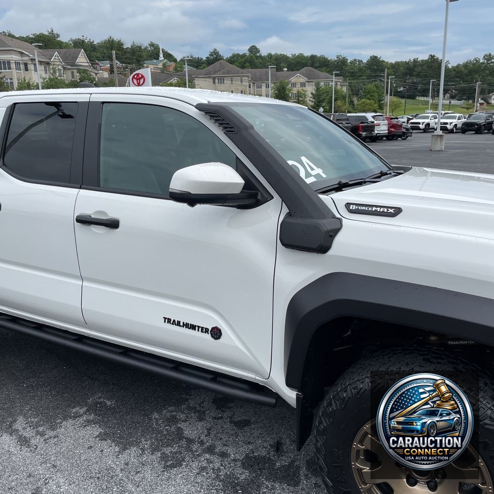 2024 Toyota Tacoma Trailhunter HV