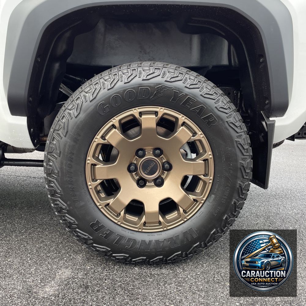 2024 Toyota Tacoma Trailhunter HV