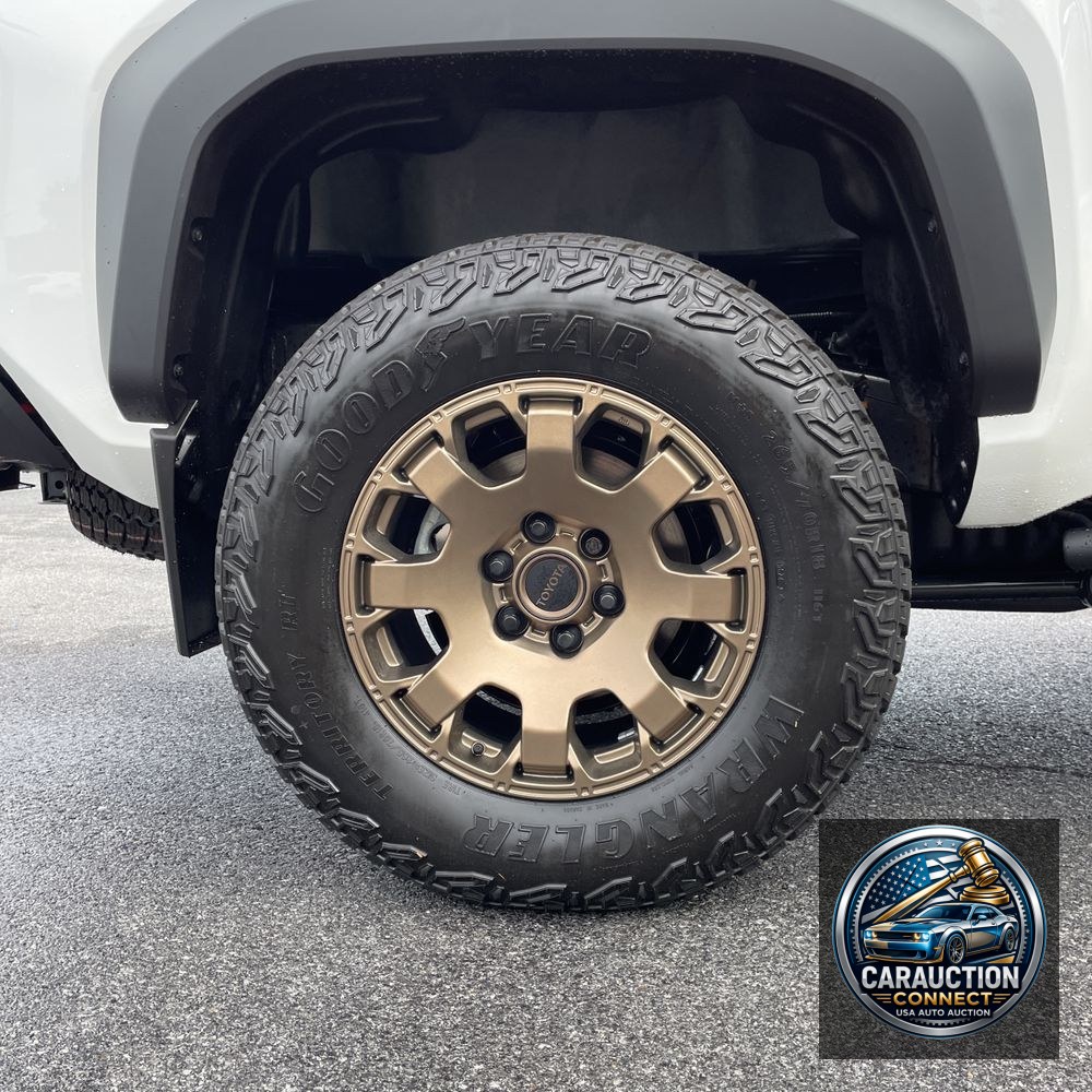 2024 Toyota Tacoma Trailhunter HV