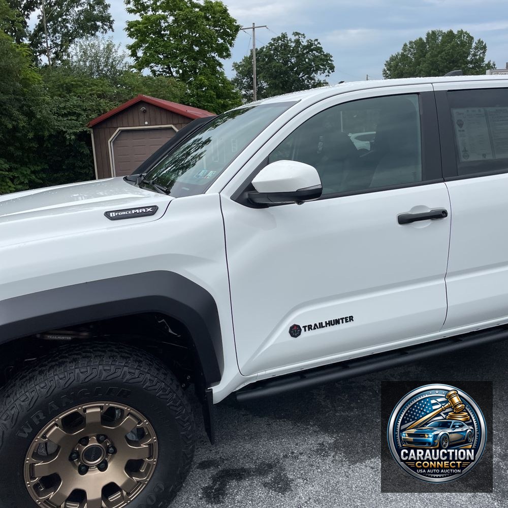 2024 Toyota Tacoma Trailhunter HV