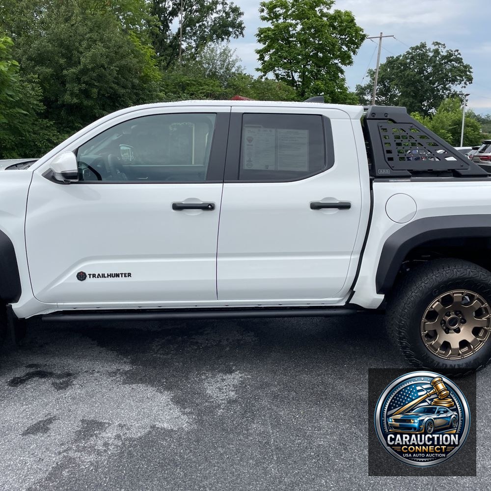 2024 Toyota Tacoma Trailhunter HV