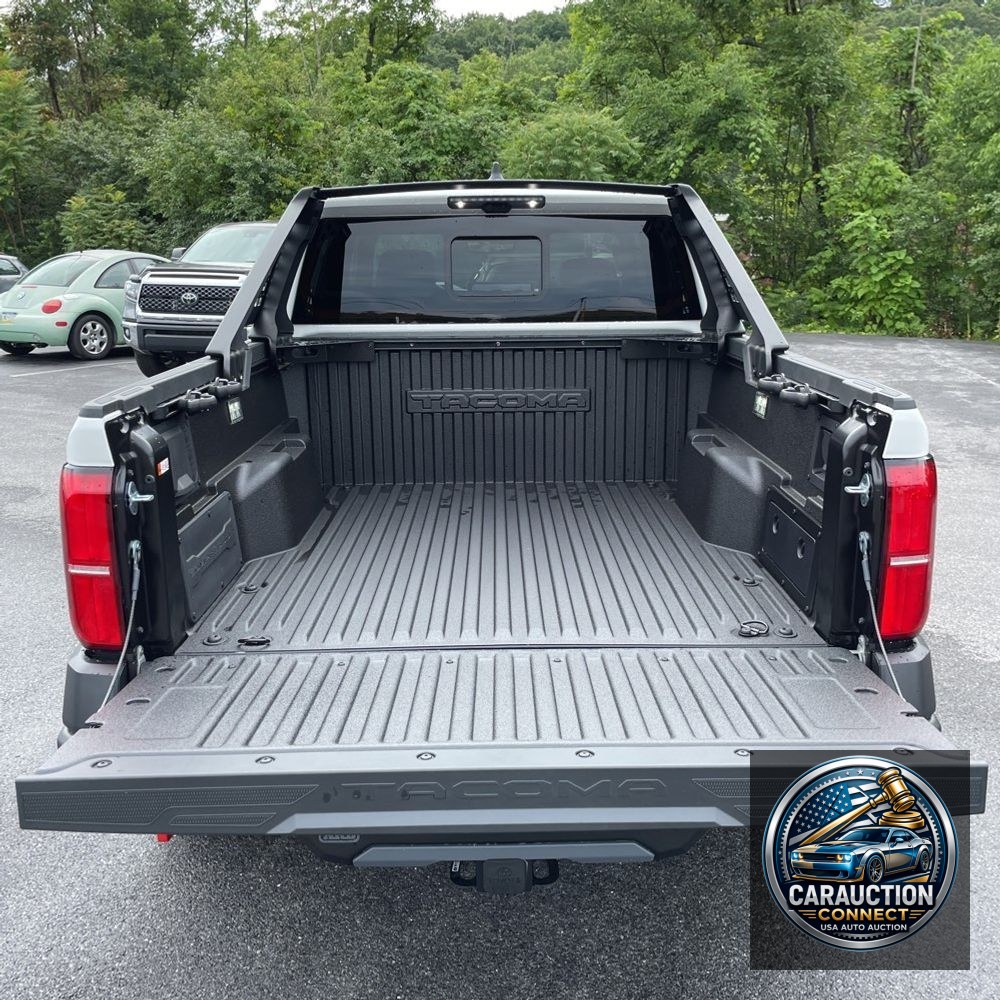 2024 Toyota Tacoma Trailhunter HV