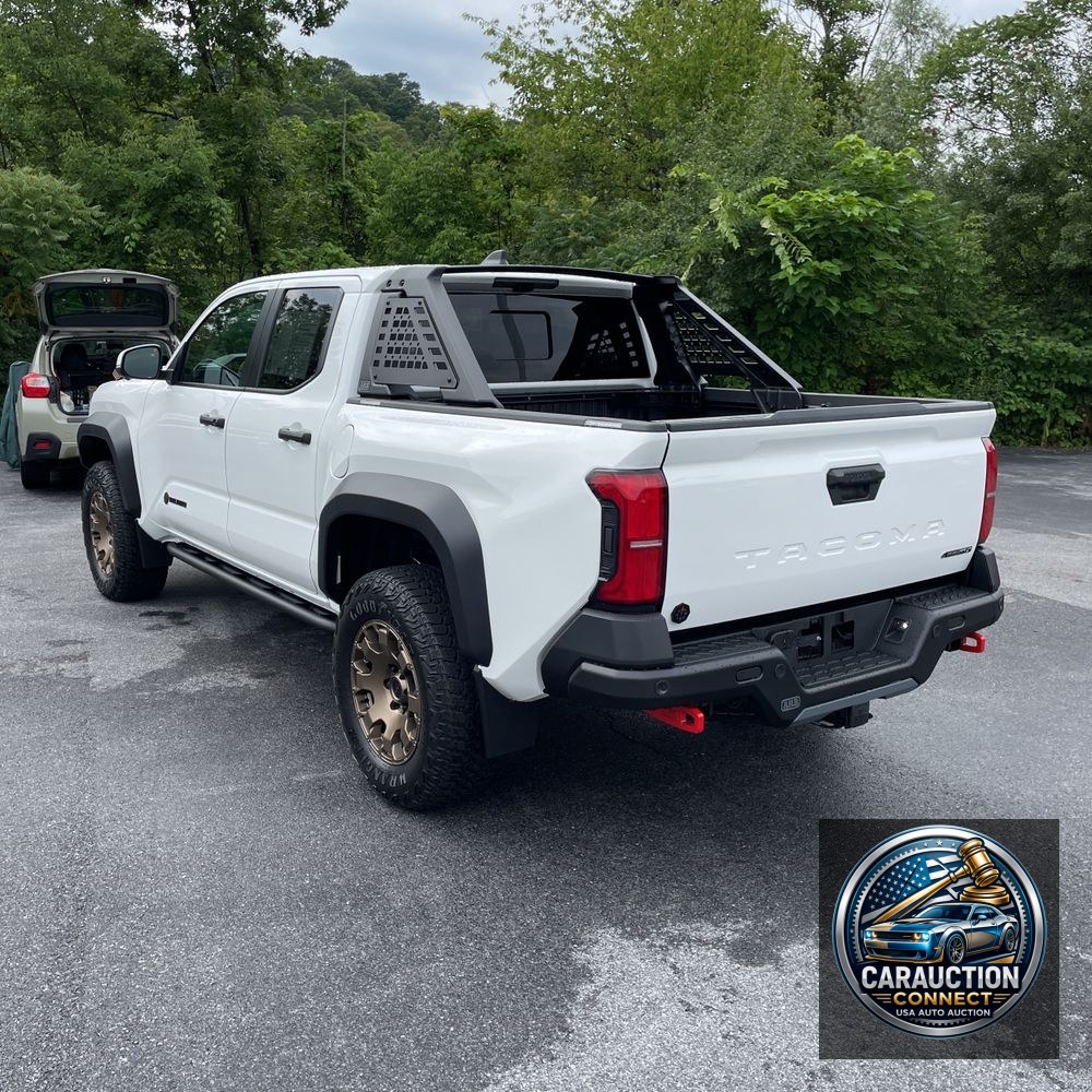 2024 Toyota Tacoma Trailhunter HV