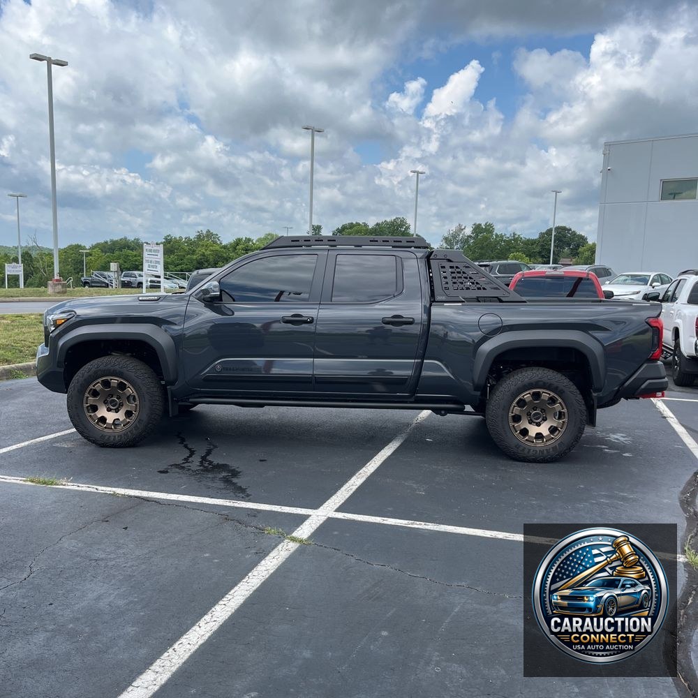 2024 Toyota Tacoma Trailhunter HV