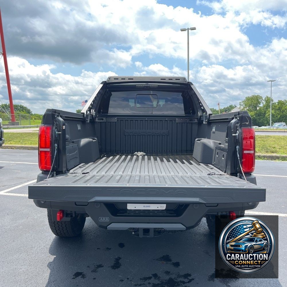 2024 Toyota Tacoma Trailhunter HV