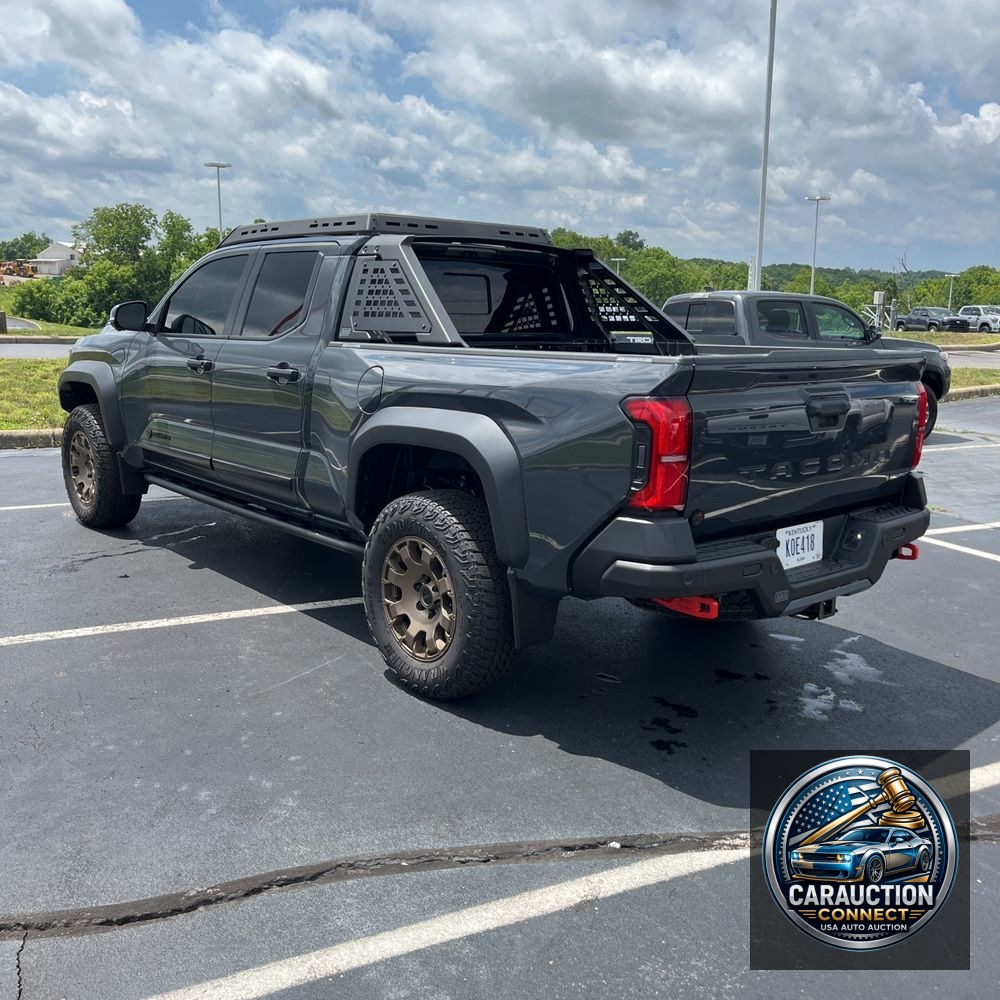 2024 Toyota Tacoma Trailhunter HV