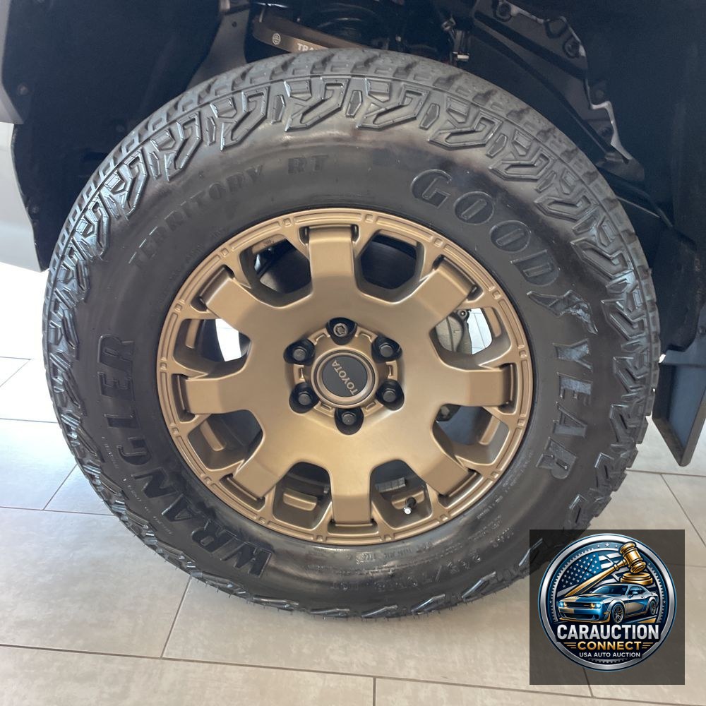 2024 Toyota Tacoma Trailhunter HV